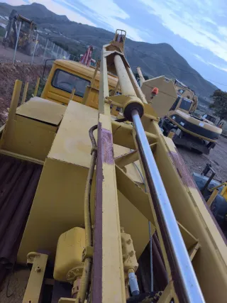 Camión Geotecnia Sondeos Perforación