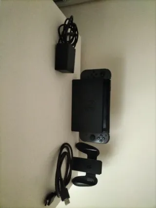 Nintendo Switch + NBA 2K21 + FIFA 23