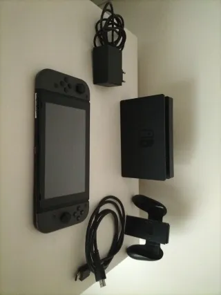 Nintendo Switch + NBA 2K21 + FIFA 23