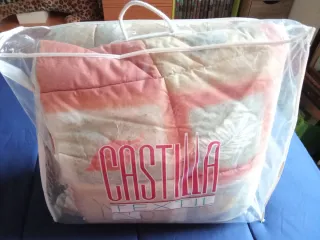 Colcha edredón nueva con volantes de 135