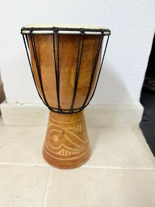 Tambor decorativo con camello