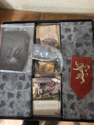 Juego de Tronos: Juego de Mesa - Enfundado