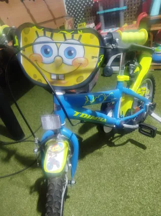 Bicicleta infantil azul y amarilla para niños de 3