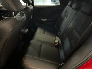 Lexus LBX 1.5 136cv HEV Emotion