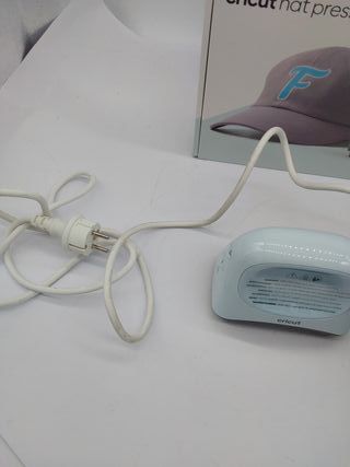 Cricut Hat Press | Placa térmica curva de 12,7 cm x 7,6 cm | Prensa térmica para proyectos de sombreros y gorras | Para usar con