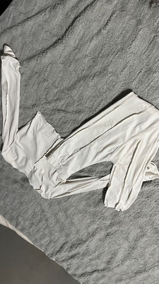 Conjunto blanco de manga larga