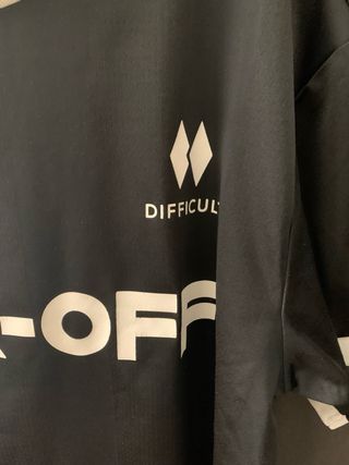 Camiseta Bershka Kick Off Negra Talla L coleccion