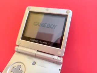 Nintendo Game Boy Advance SP Plata con cargador