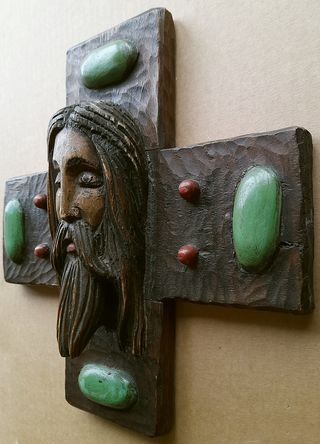 Talla del rostro de Cristo hecha a mano. Año 1964