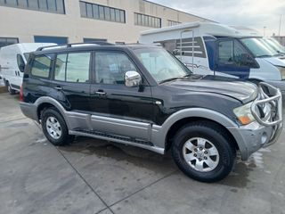 Mitsubishi Montero 2004