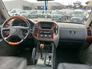 Mitsubishi Montero 2004