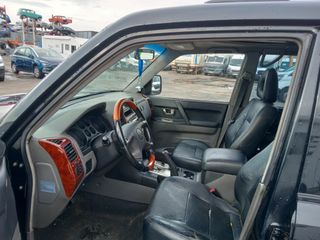 Mitsubishi Montero 2004