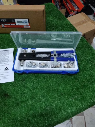 Rivettatrice professionale 106 pezzi