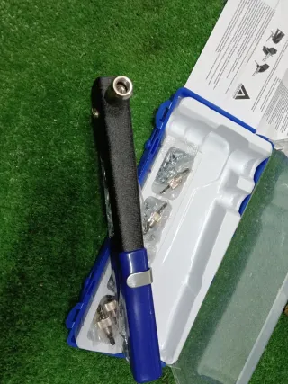 Rivettatrice professionale 106 pezzi