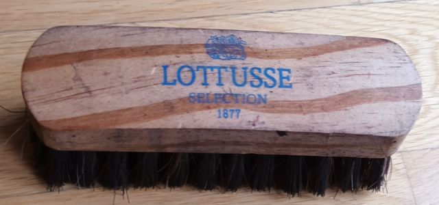 Bolsas LOTTUSSE SELECTION 1887 y cepillo zapatos
