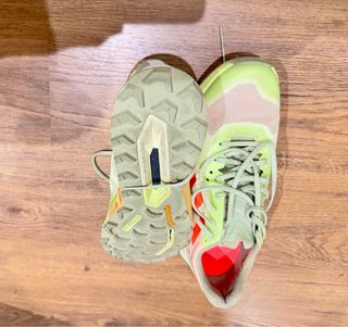 Zapatillas Adidas Terrex 299. Correr y senderismo