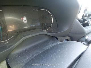 TOYOTA RAV4 2.5l 220H Style 4WD