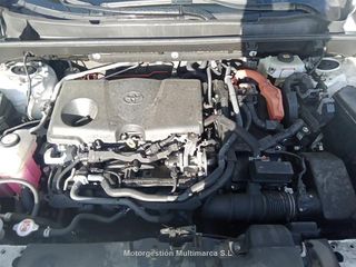 TOYOTA RAV4 2.5l 220H Style 4WD