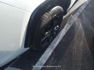 TOYOTA RAV4 2.5l 220H Style 4WD