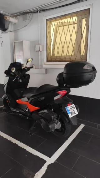Moto Scooter 225 Mitt GTS