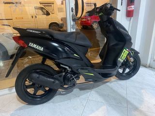 Yamaha JOG RR Negra
