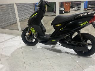Yamaha JOG RR Negra