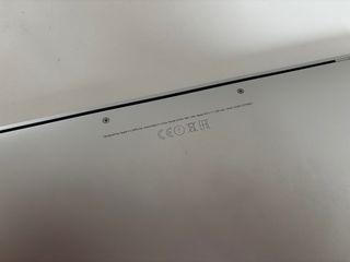 MacBook Retina 12 256GB SSD (no ve el disco duro)