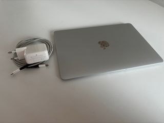 MacBook Retina 12 256GB SSD (no ve el disco duro)