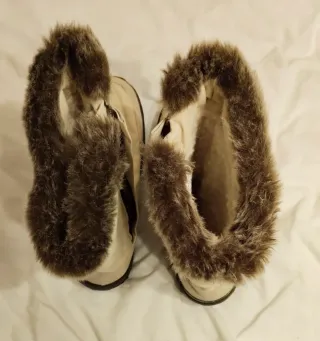 Botas de nieve Quechua beige y negras