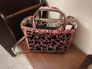 Bolso Tous Negro y Rosa Piel Serpiente