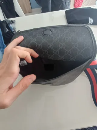 Caja Gucci verde con estampado