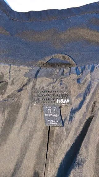 Abrigo gabardina impermeable negro