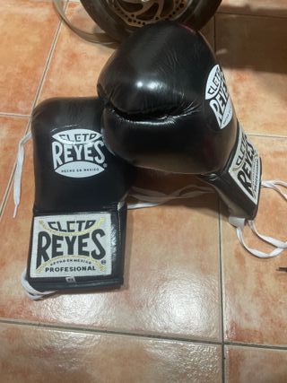 Guantes de Boxeo Cleto Reyes Negros