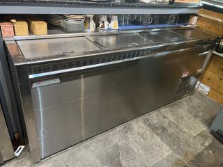 Nevera botellero inox industrial 4 puertas.