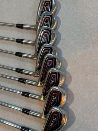 Palos de Golf Titleist AP1 716