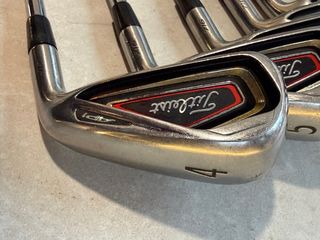 Palos de Golf Titleist AP1 716