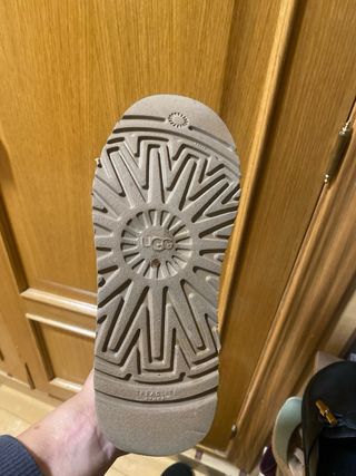 Botas UGG plataforma marrones prácticamente nuevas