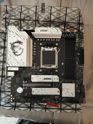 Lote Placa Base MSI B650M Gaming Plus Wifi + 7600x