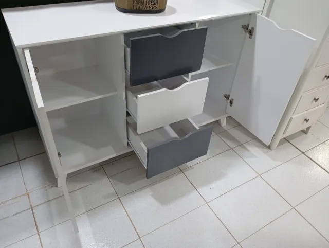 Aparador DN 2P 3C Blanco y Gris