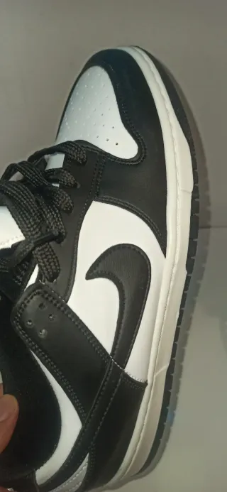 Zapatilla Nike Dunk Negra y Blanca