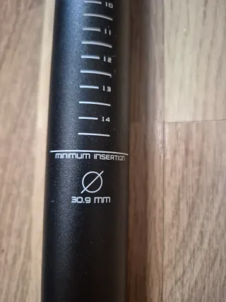 Tija Sillín Specialized 30.9mm x 400mm