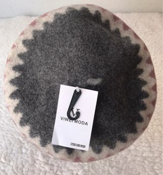 Boina de mujer con diseño