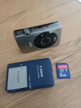 Cámara Digital Canon IXUS 75 Plata