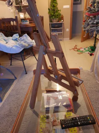 Caballete di legno per dipingere