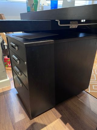 Escritorio IKEA MALM con tablero extensible