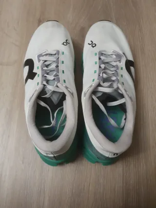 NEGOCIABLE!!! Zapatillas running On ORIGINALES