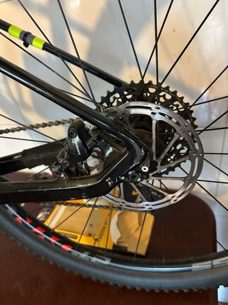 Bicicleta MTB Negra Casi Nueva