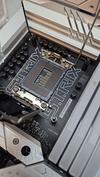 ASUS ROG STRIX Z790-A GAMING WIFI DDR5