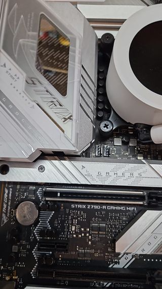 ASUS ROG STRIX Z790-A GAMING WIFI DDR5