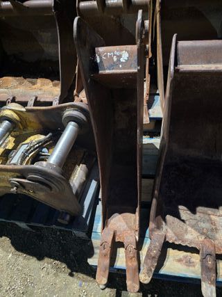 CM40 Cazo Retroexcavadora Mixta 20cm JCB